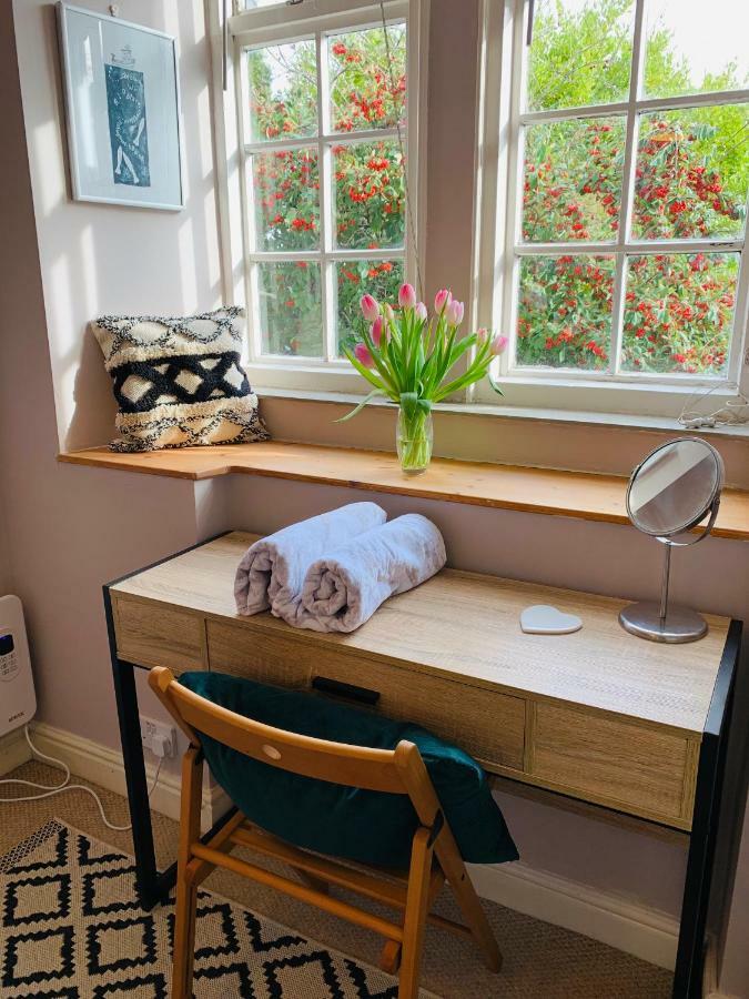 Weaver'S Cottage @ Number 10 Bradford-On-Avon ภายนอก รูปภาพ